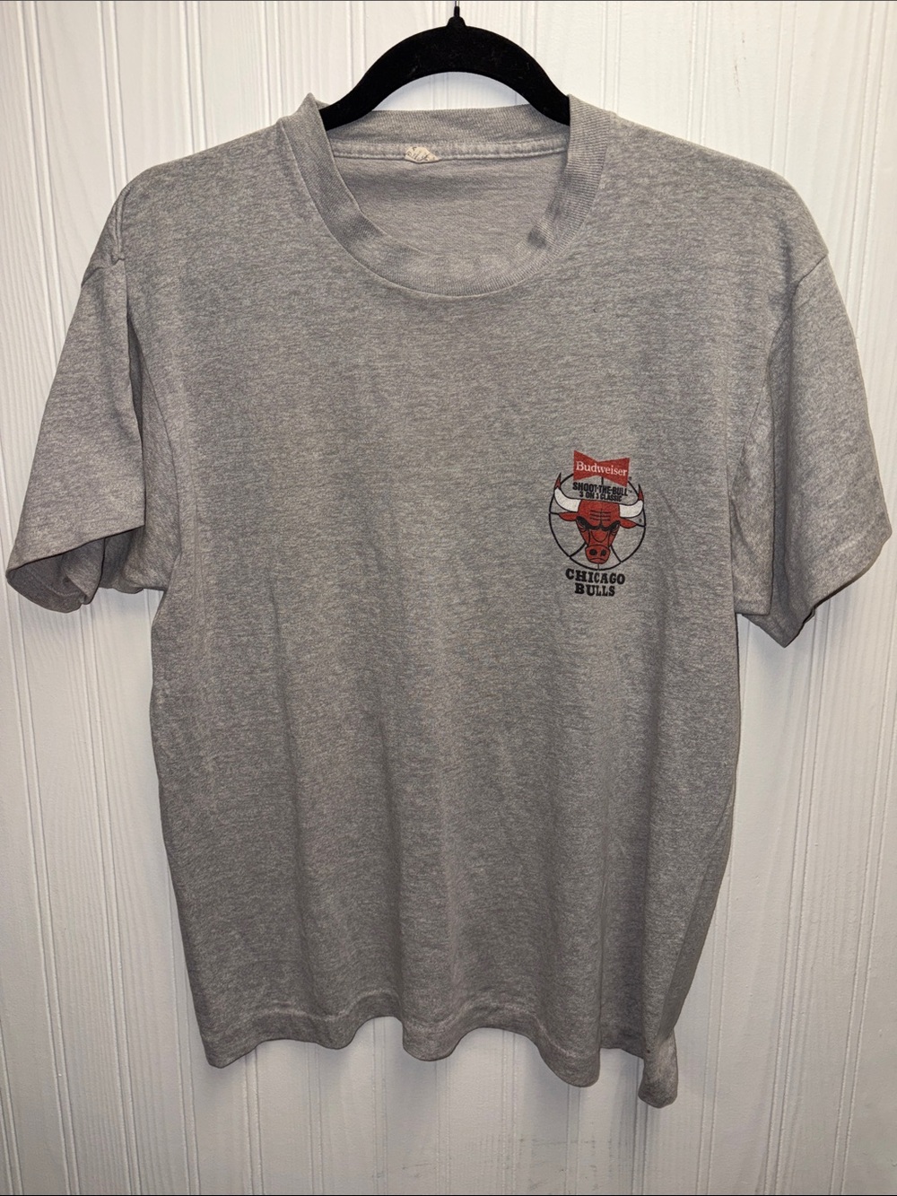 NBA vintage 3 on 3 classic Gray Chicago Bulls Short Sleeve Tee with Red Logo